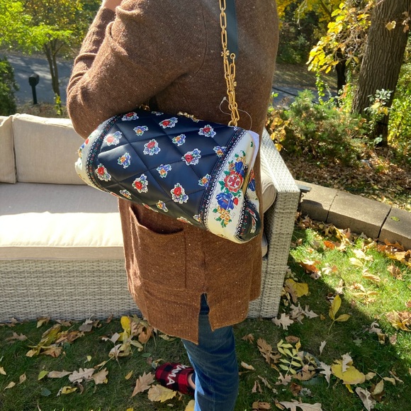 Tory Burch Floral Cleo Handbag - Picture 3 of 8